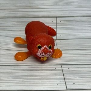 Vintage windup pool toy- beaver